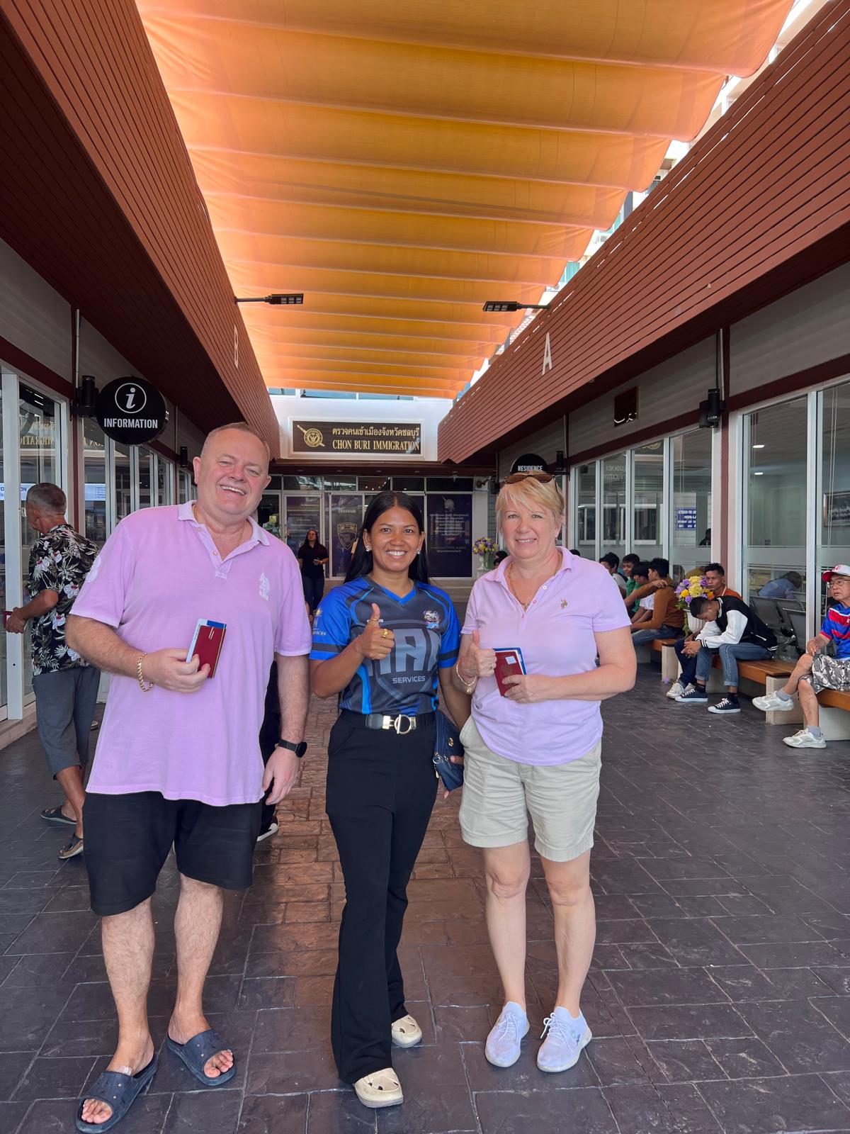 Happy customers of Pattaya visa agency with there retirement visa